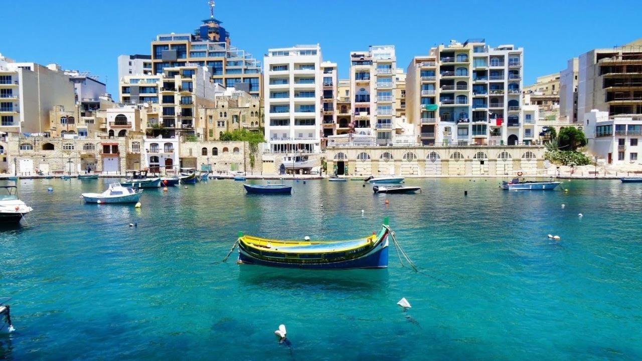 Stylish 2Br Apartment In Central St Julians Saint Julian's Bagian luar foto